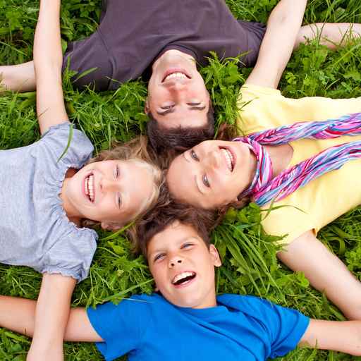 Family_laying_grass